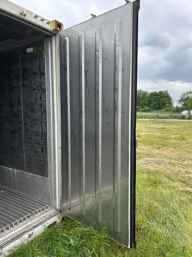 2009 40′ High Cube Refrigerated Storage Container – CCR18757 - Image 9